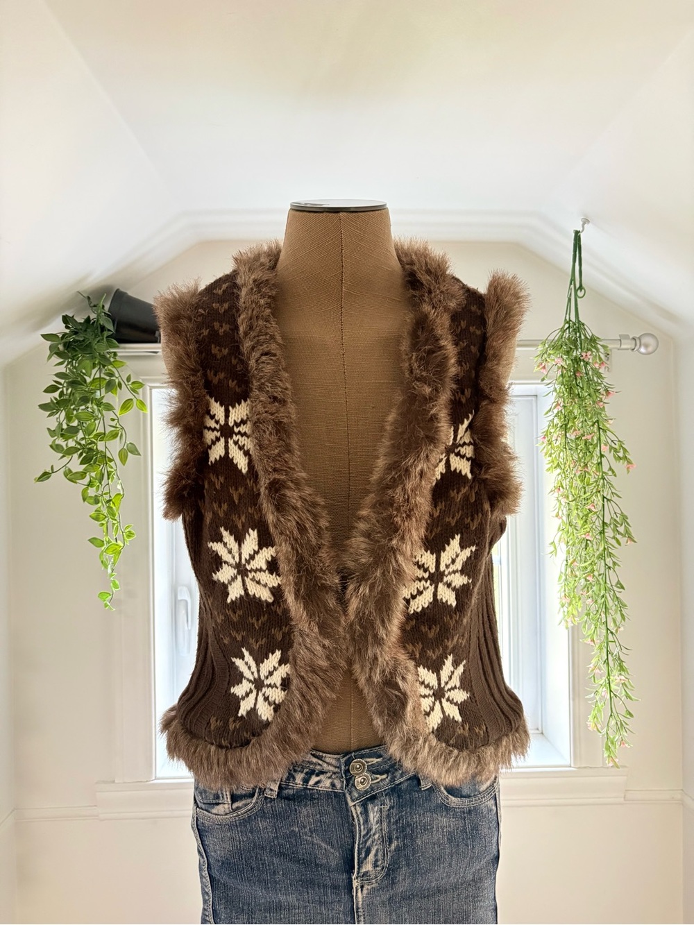 Faux Fur Trim Brown Knit Vest